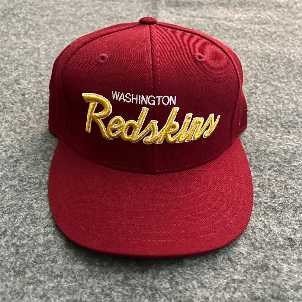 WASHINGTON REDSKINS NFL Reebok Fitted Cap Burgundy Team Hat Commanders